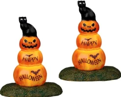 Lemax 24939 - Cat And Pumpkin, Set Of 2, Battery-Operated (4.5-Volt) - Spooky Town Halloween Village Accessories