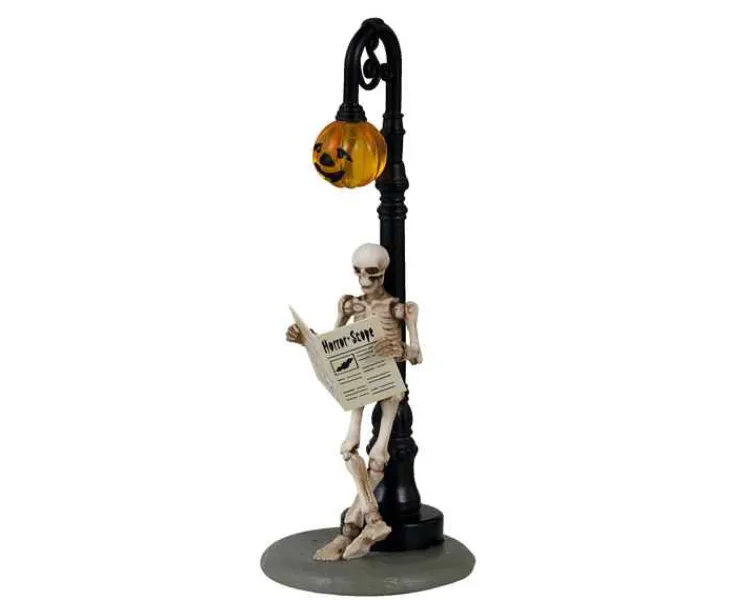 Lemax 12003 - Checking His Horrorscope - Spooky Town Figurines