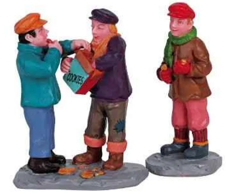 Lemax 62281 - Kids Finishing Christmas Cookies, Set Of 2 - Christmas Village Figurines
