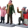 Lemax 92770 - People Admiring Fireworks, Set Of 2 - Figurines