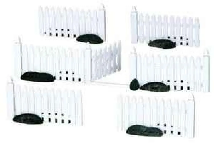Lemax 14388 - Plastic Picket Fence, Set Of 7 - Christmas Village Misc. Accessories