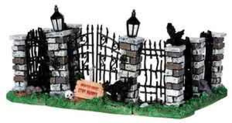 Lemax 34606 - Spooky Iron Gate And Fence, Set Of 5 - Spooky Town Halloween Village Accessories